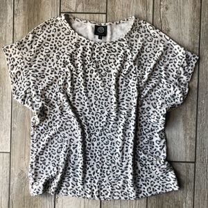 Bobeau Lightweight Knit Leopard Top